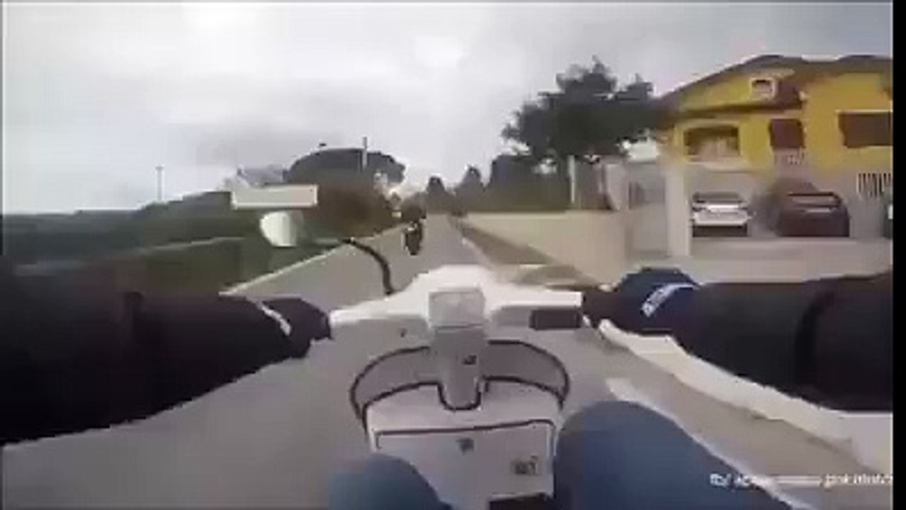 Vespa Vs CBR -D