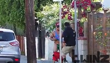 Ces jeunes hommes ont découvert une technique infaillible pour gagner toutes leurs bagarres !