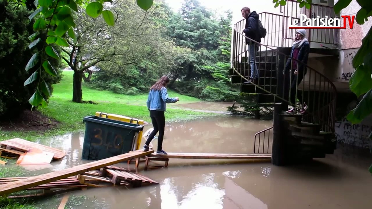 L'Université Paris-Sud les pieds dans l'eau