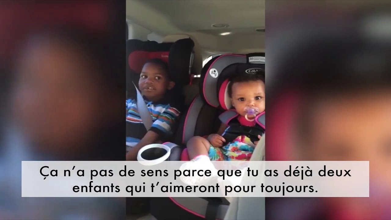 Réaction énorme d'un gamin qui apprend que sa maman est enceinte... Mais à quoi tu pensais?!