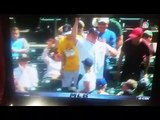 MLB announcers amused by Detroit Tiger fan's one handed grab