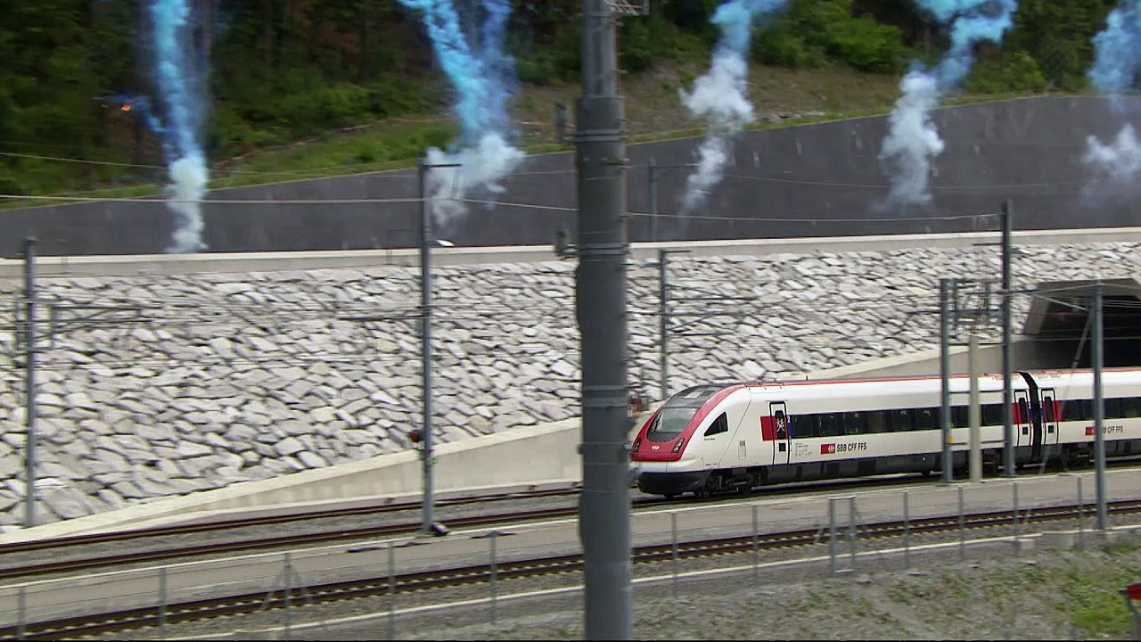 Rekord-Röhre: Gotthard-Tunnel eröffnet - mit Merkel