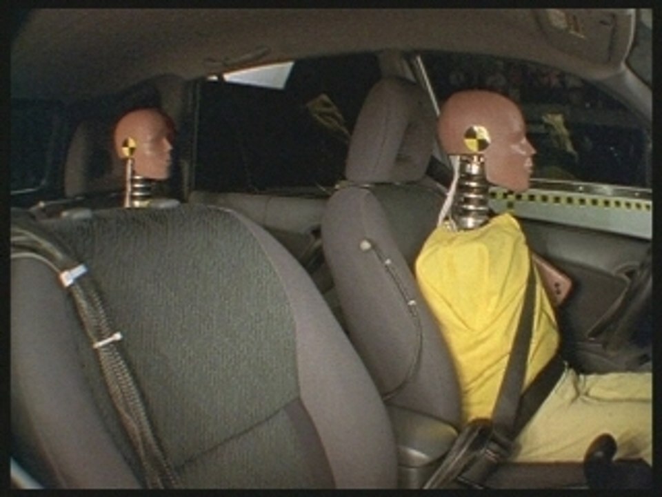 Crash tests toyota rav4 multiangle