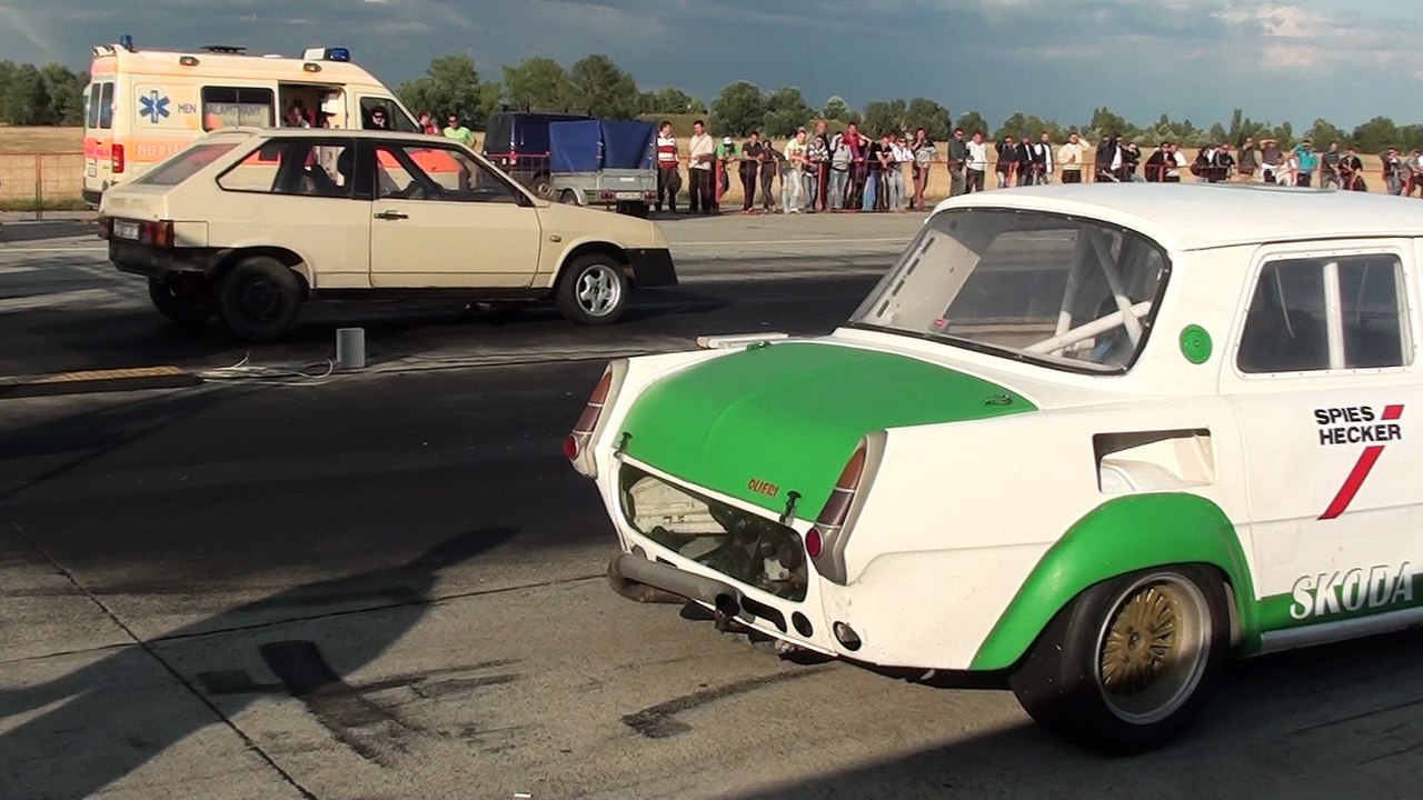 Skoda 1000 MB Vs. Lada Samara