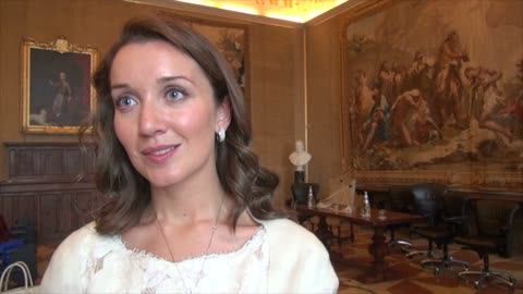 Video Carly Paoli e la sua Ave Maria per i Cammini del Giubileo: intervista