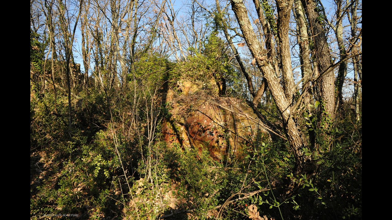 ©HDLAROCHETROUEEPaysageduGard PHOTOPHOTOPEINTURE ANCIAUX MARTINE MONDETVWEBMINERALGEOLOGIE©