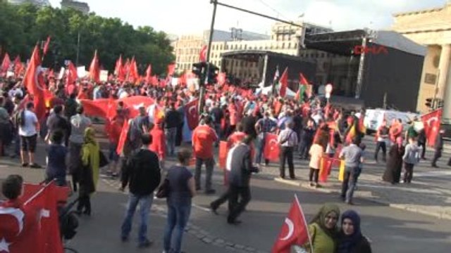 Dha Dış Haber ? Berlin?de Soykırım Tasarısı Karşıtı Miting