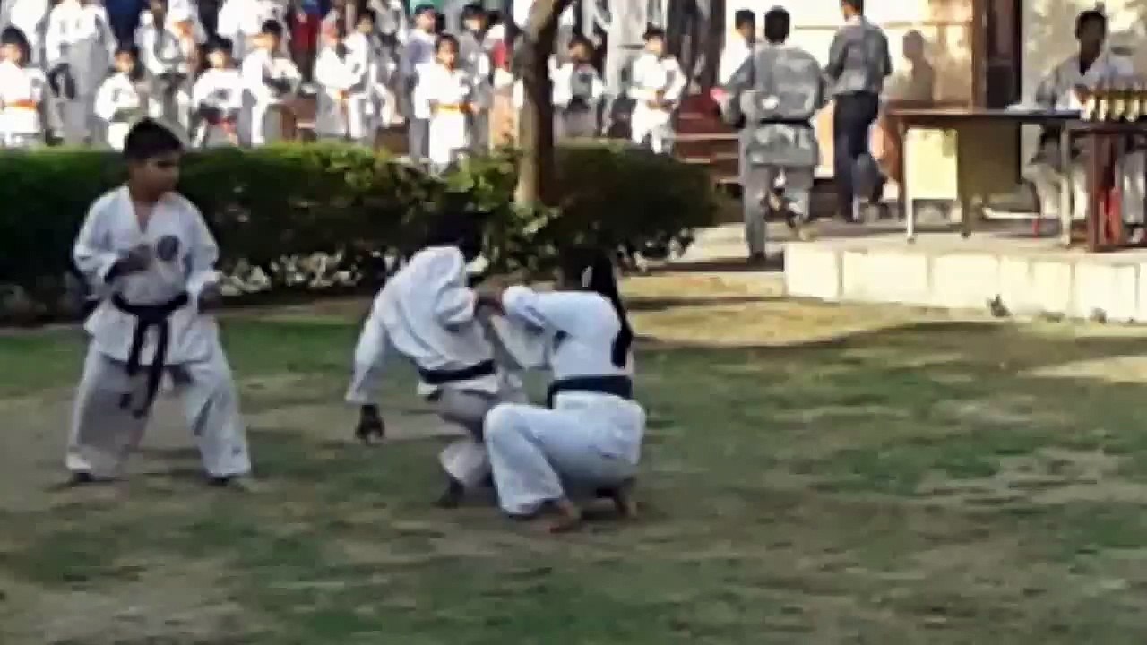 Self defence Demo (Yogyata Bhatnagar)