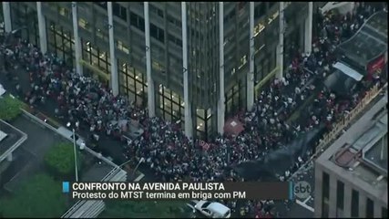 SP: Protesto do MTST termina em briga com a PM na Avenida Paulista