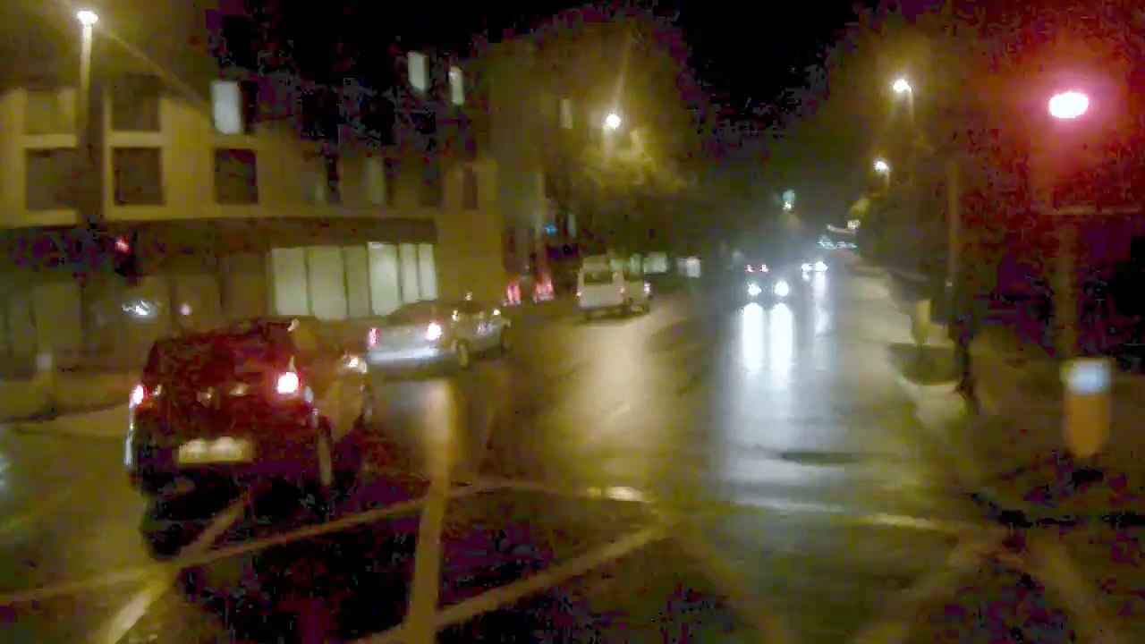 Cycling: Near-miss with a taxi, AF58 YPO (P 304), 2013-10-20