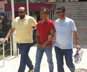 Boşandığı Eşini Yatağa Bağlayıp Boğazını Kesti