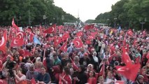 Berlin'de Soykırım Tasarısı Karşıtı Miting