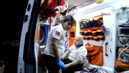 Kocaeli 3 Araca Çarpan Otomobilden Yaralanmadan Çıktı