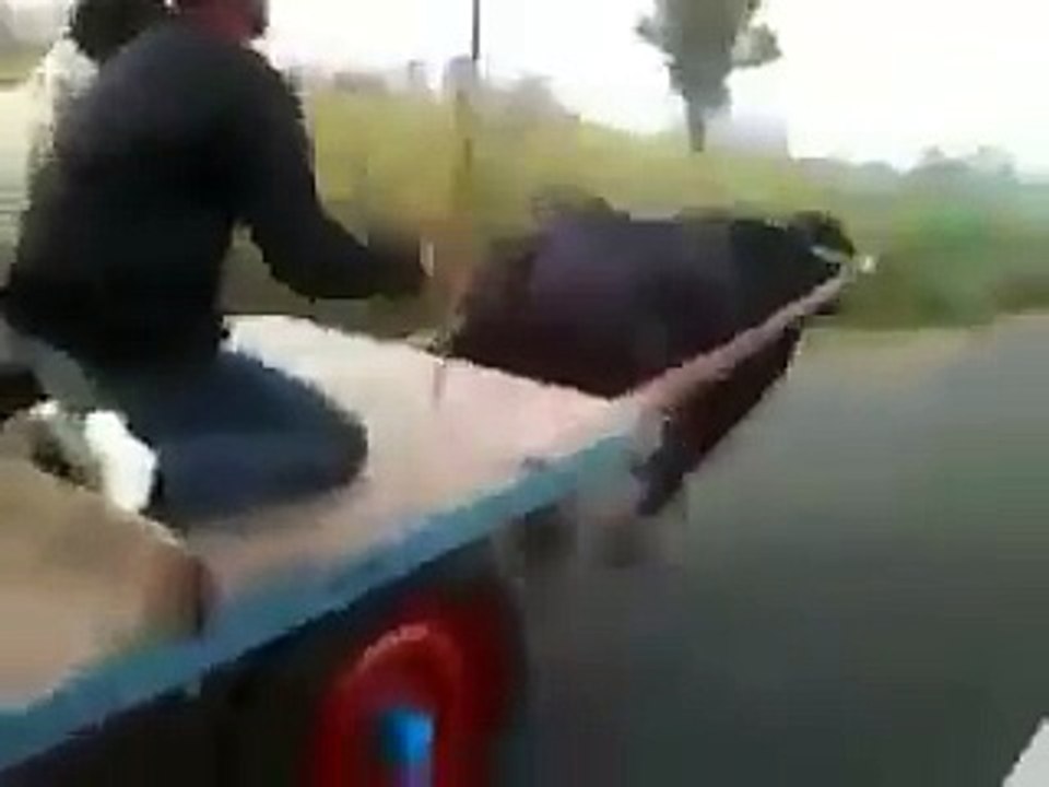 OMG ! ਆ ਝੋਟਾ ਕੇ BMW ਆ ..HAHAH very very funny video 2016