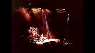 26. Queen - We Will Rock You, Live In New York (09-28-1980)