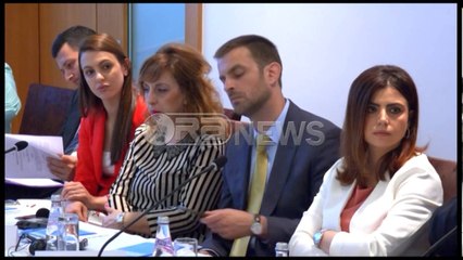 Ora News – Kreditë me probleme rriten me 1.8% në 4 muaj, në prill arriti 20%