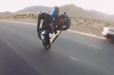 Le plus long stoppie jamais vu ? Surement.