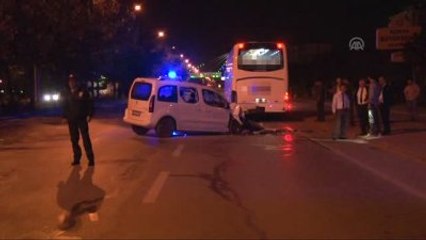 Hafif Ticari Araç Yolcu Otobüsüne Çarptı: 1 Yaralı