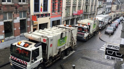 Les éboueurs en grève à Mons
