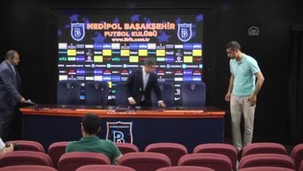 Medipol Başakşehir Attamah ve Dieng'i Renklerine Bağladı