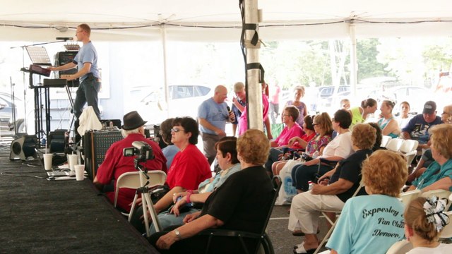 Danny McCorkle & the Katz perform 'Burning Love' Elvis Week 2014