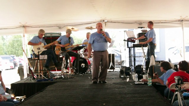 Danny McCorkle & the Katz perform 'It's Midnight' Elvis Week 2014
