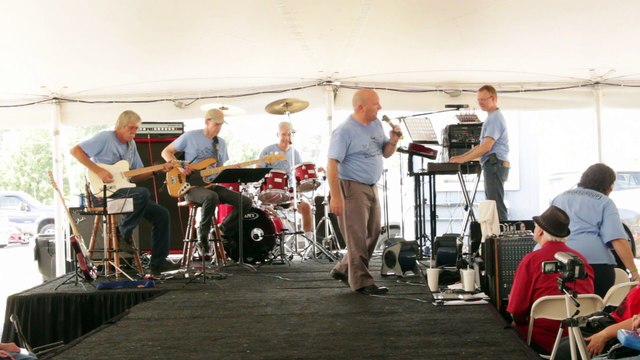 Danny McCorkle & The Katz perform 'Polk Salad Annie' Elvis Week 2014