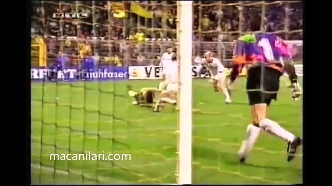 06.04.1993 - 1992-1993 UEFA Cup Semi Final Match 1st Leg Borussia Dortmund 2-0 AJ Auxerre