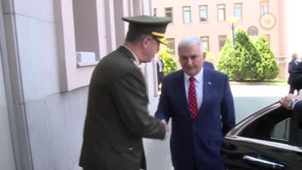 Başbakan Yıldırım, Genelkurmay Başkanı Orgeneral Akar'ı Ziyaret Etti.