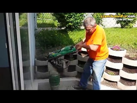 Yanlış Zamanda Bira İçmeye Çalışan Adam