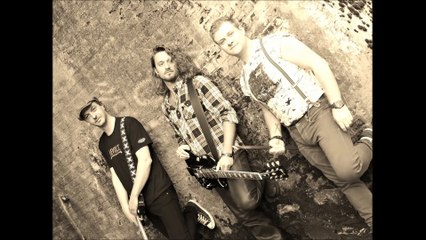 clip swan libertine - SWAN