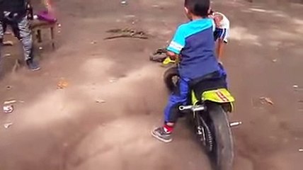 funny videos small kid showing stunts