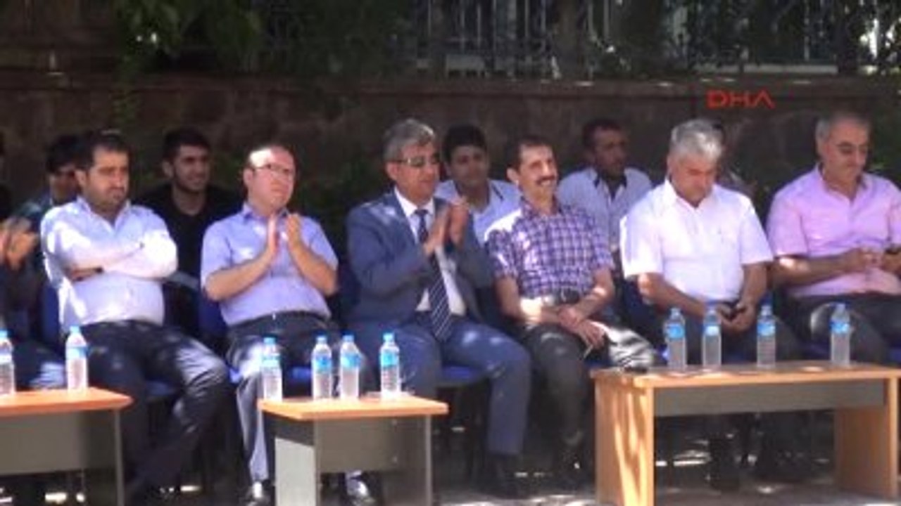 Diyarbakır Müziğin Sesini Duymadan Dans Ettiler