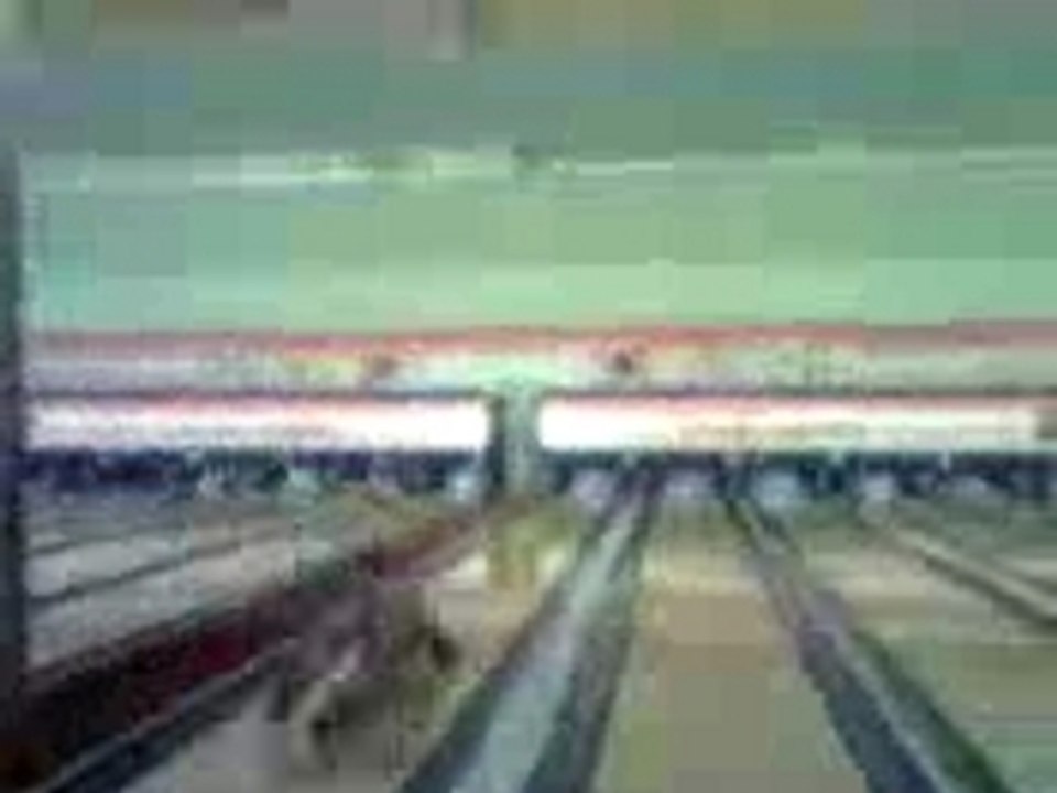(R)video-0003