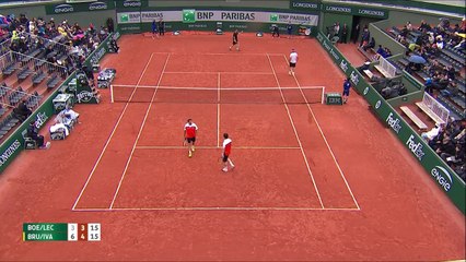 Quand Henri Leconte devient l'arbitre... et l'arbitre devient le joueur ! - Roland Garros 2016