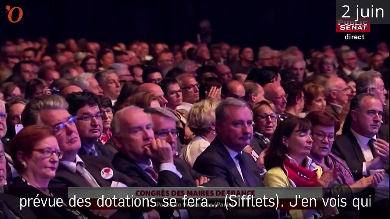 François Hollande fait un joli cadeau aux maires