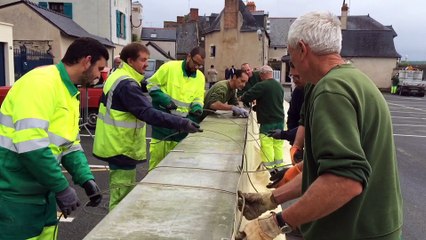 Ils construisent une digue contre la montée de la Loire !