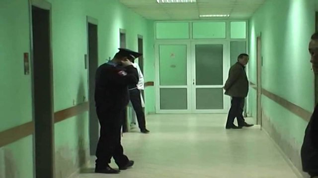 NDIQEN PENALISHT DY MJEKE TE URGJENCES SE KORÇES,NUK DHANE NDIHME NE KOHE LAJM
