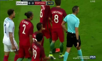 Bruno Alves  Red Card - England 0-0 Portugal 06.02.2016