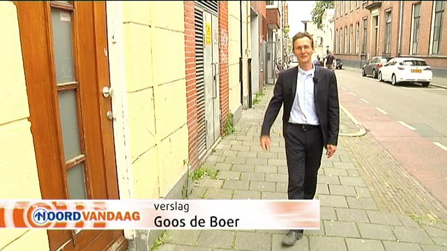 Aardbevingsdakloze heeft eindelijk weer een woning - RTV Noord