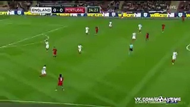 Removing Bruno Alves for a foul on Hurricane - England 0-0 Portugal - 02-06-2016