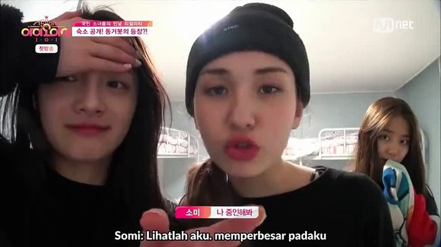 Somi,Jieqiong,Sohye main batu gunting kertas-Stand By I.O.I Cut