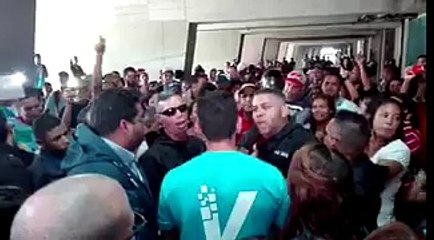 Oficialistas le impidieron el paso a dirigentes de Vente Venezuela en sede de Parque Central