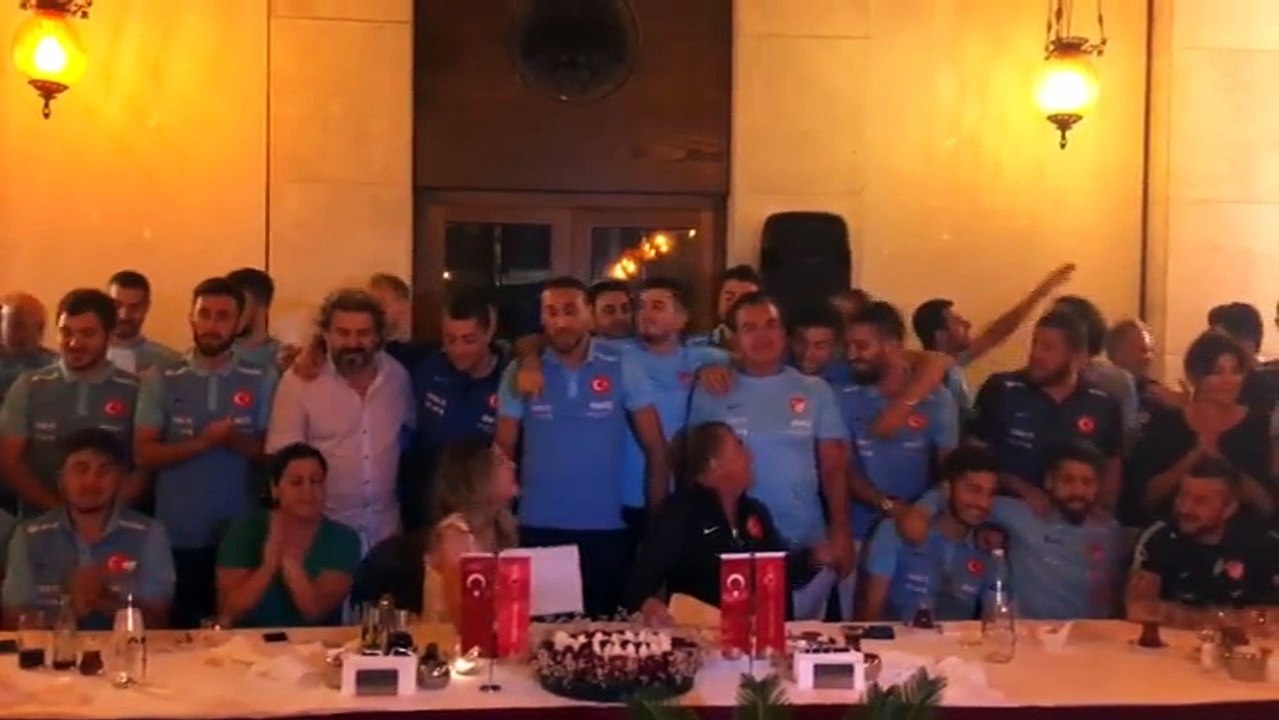 Milli Takım 'Bağdat' şarkısıyla coştu