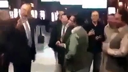 Fazlur Rehman aur Sharjeel Memon k Baad pakistanio ne bartania main Ahsan Iqbal ki chitrol kardi