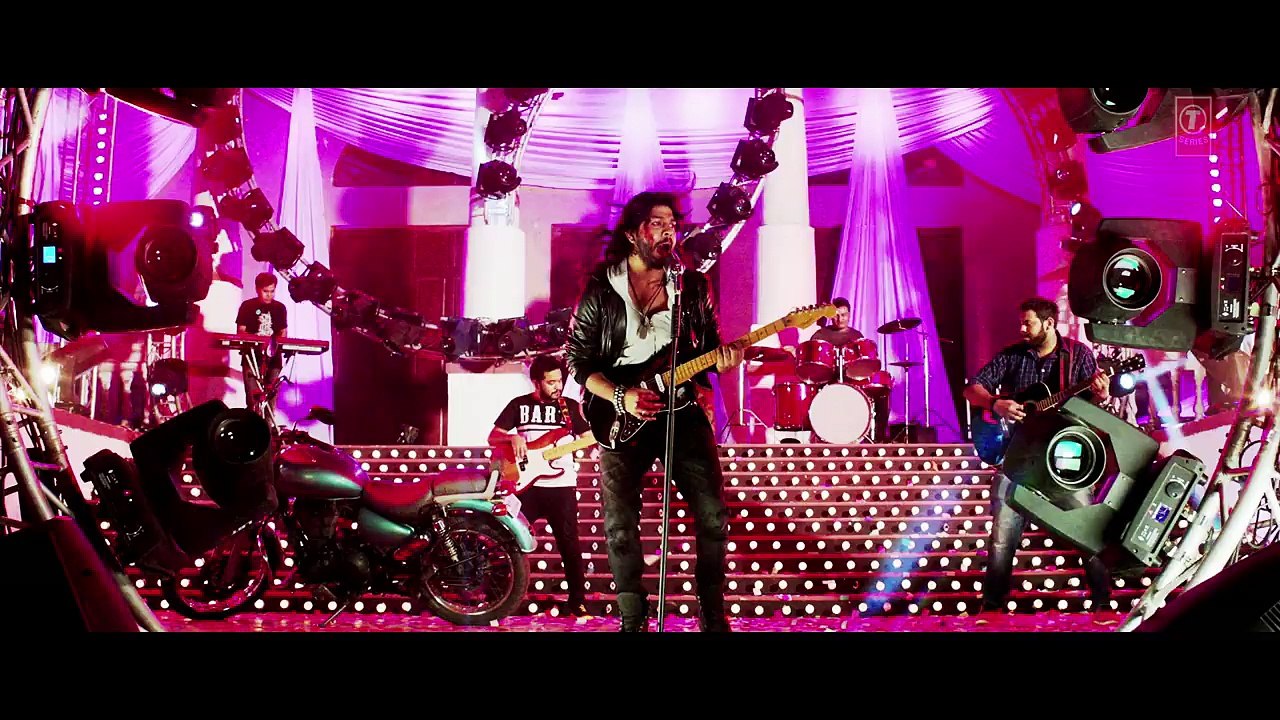BADTAMEEZ Video Song - Sonal Chauhan - New Song 2016