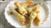 Recipe Goats cheese-stuffed zucchini flowers with radicchio salad