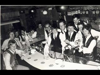 Op de wip - Dutch Lady Rain & Barkeepers