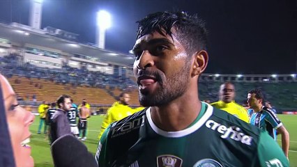 Thiago Santos comemora primeiro gol marcado pelo Palmeiras