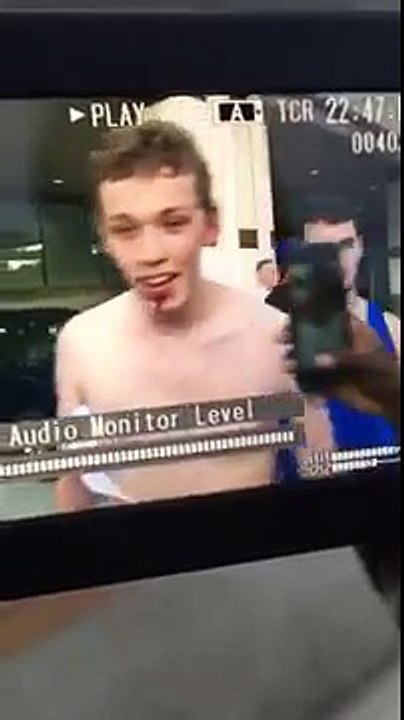 Les anti-Trump ont attaqué cette nuit à coups de poings les supporters du milliardaire à coups de poing